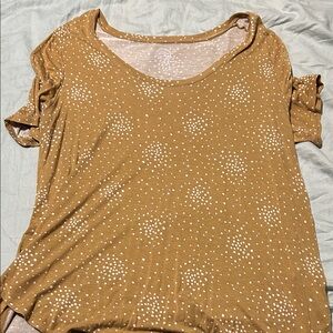 Maurices Tan Polka Dot Short Sleeve Tee